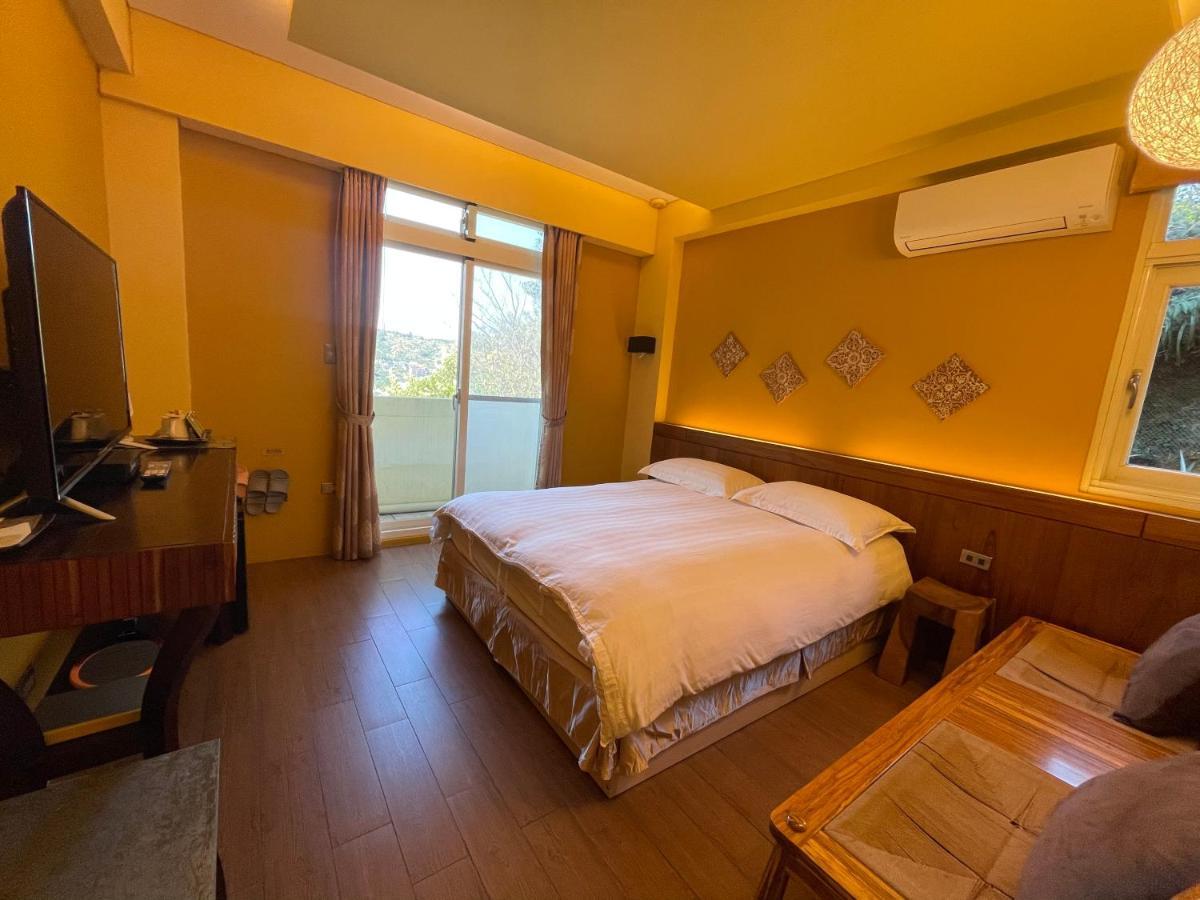 Golden101 Bed And Breakfast Цзюфень Екстер'єр фото